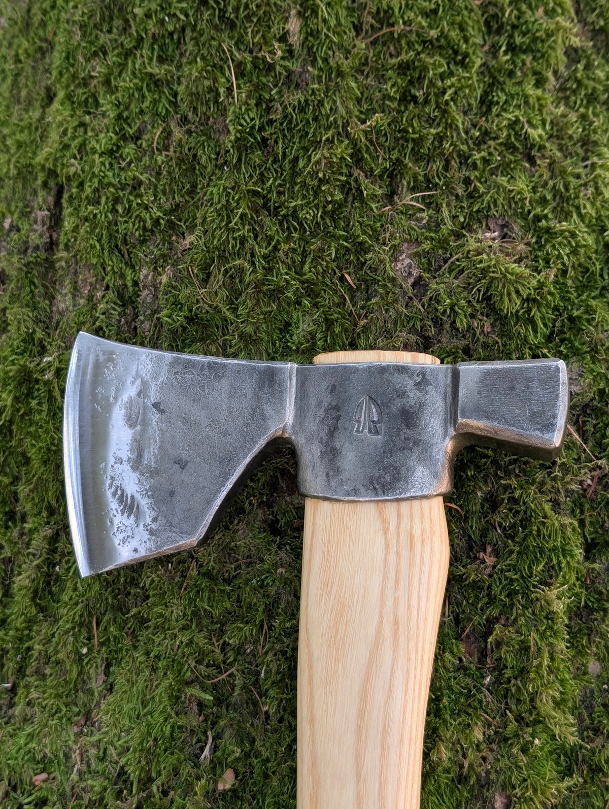 Collectors Edition Trappers Axe No2